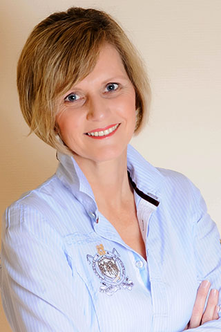 Jennifer Fit, Gründering